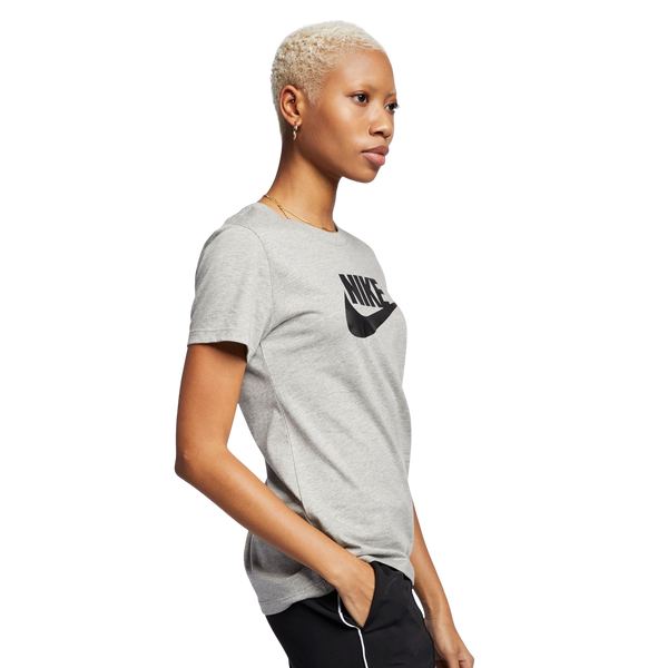 W Nsw Tee Essntl Icon Futur