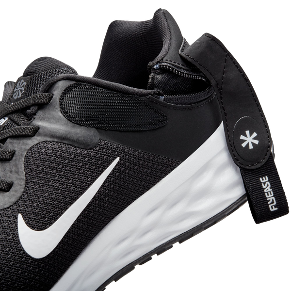 Nike Revolution 6 Flyease