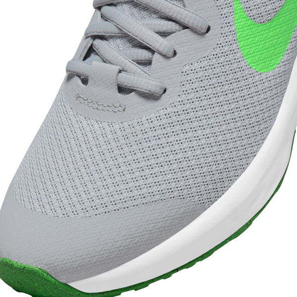 Nike Revolution 6 Gs