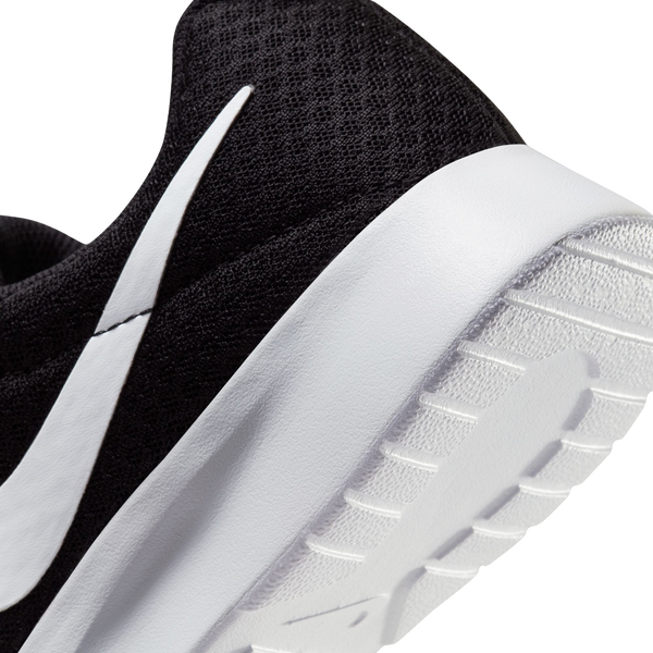 Wmns Nike Tanjun M2Z2