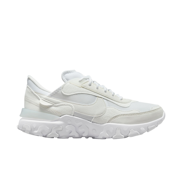 W Nike React R3Vision